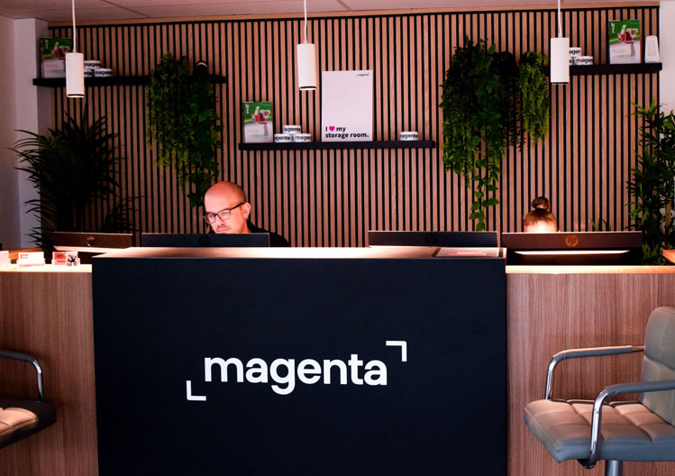 magenta-self-storage-reception